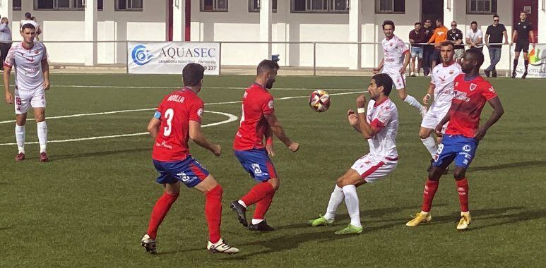 Un instante del Llerenense-Numancia.