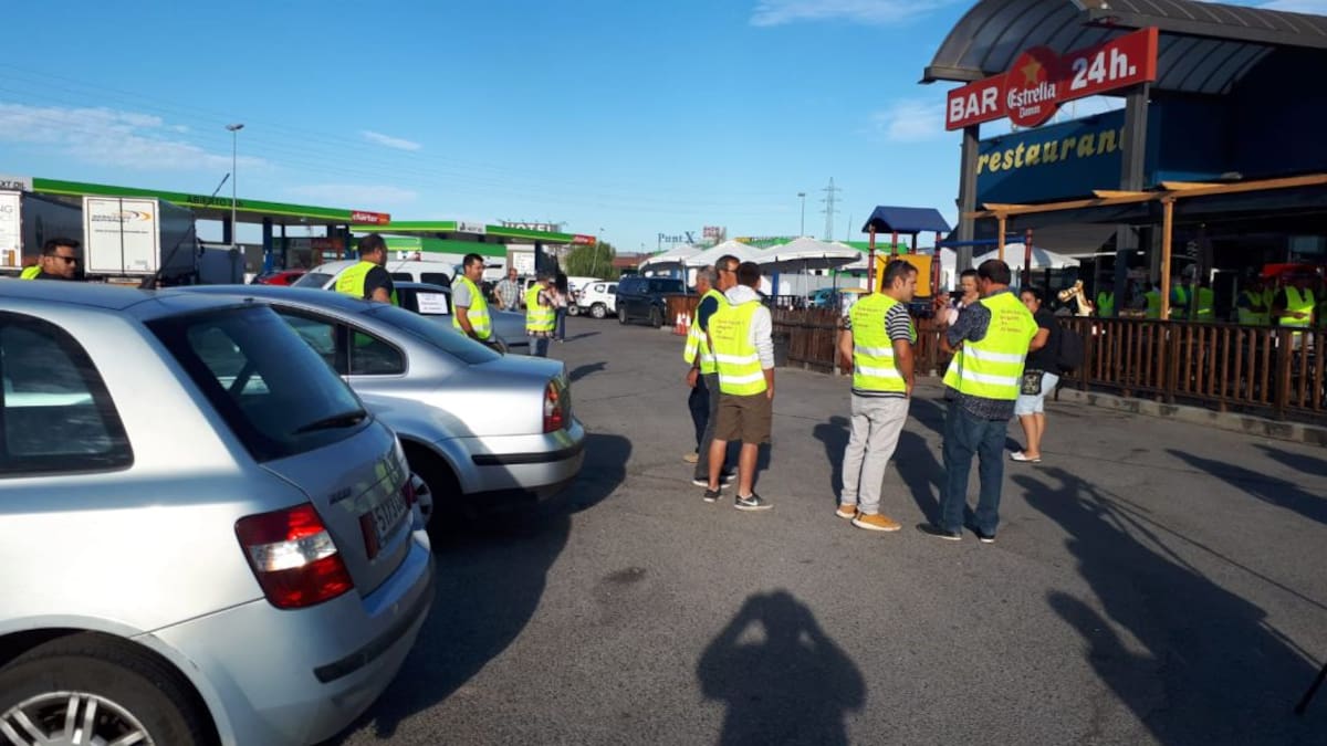 Marxa lenta de Lleida a Barcelona per exigir ajuts directes pels afectats pel foc