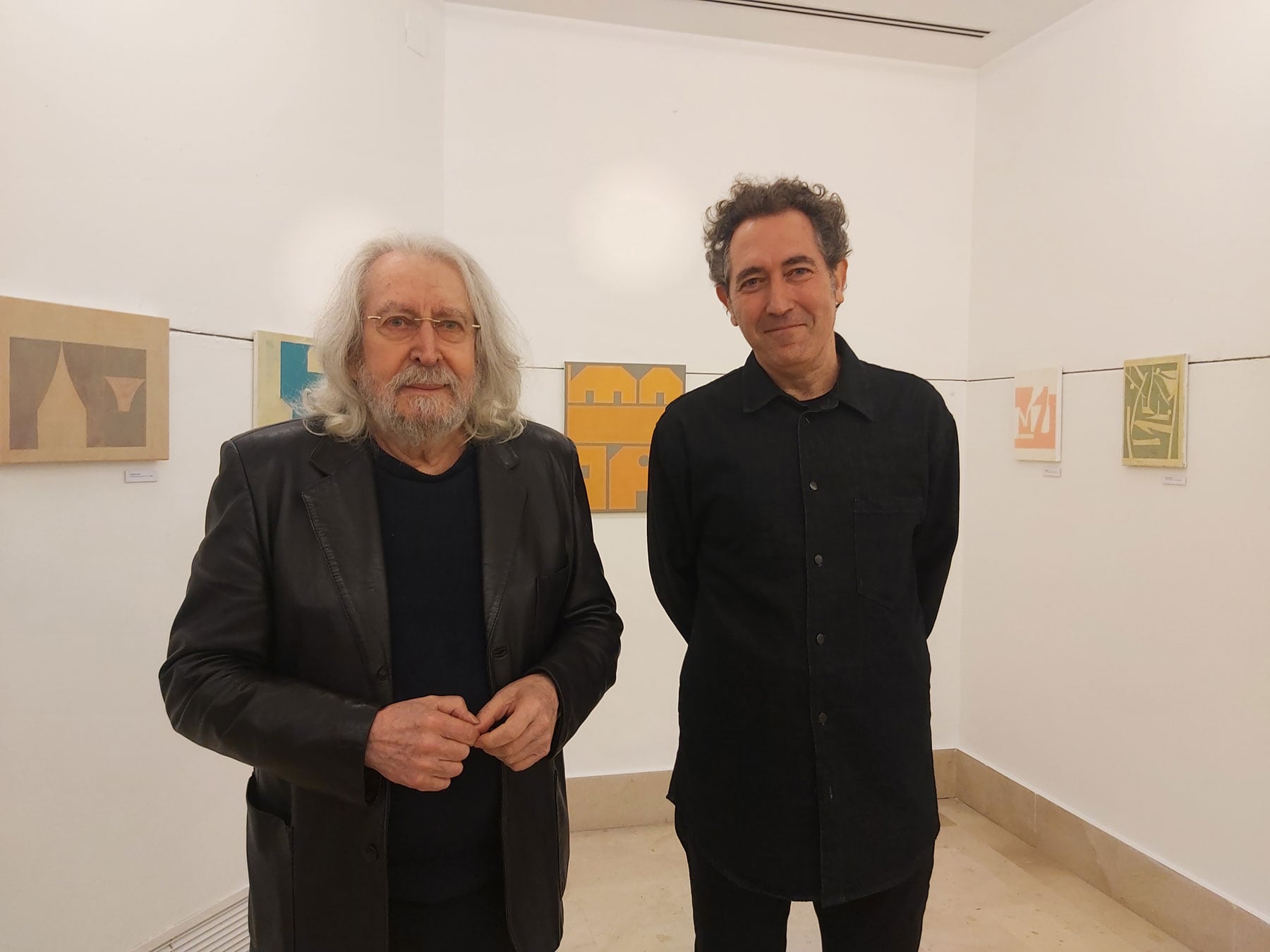 Antoni Miró i Jordi Vila, un poc abans de la inauguració de l'exposició