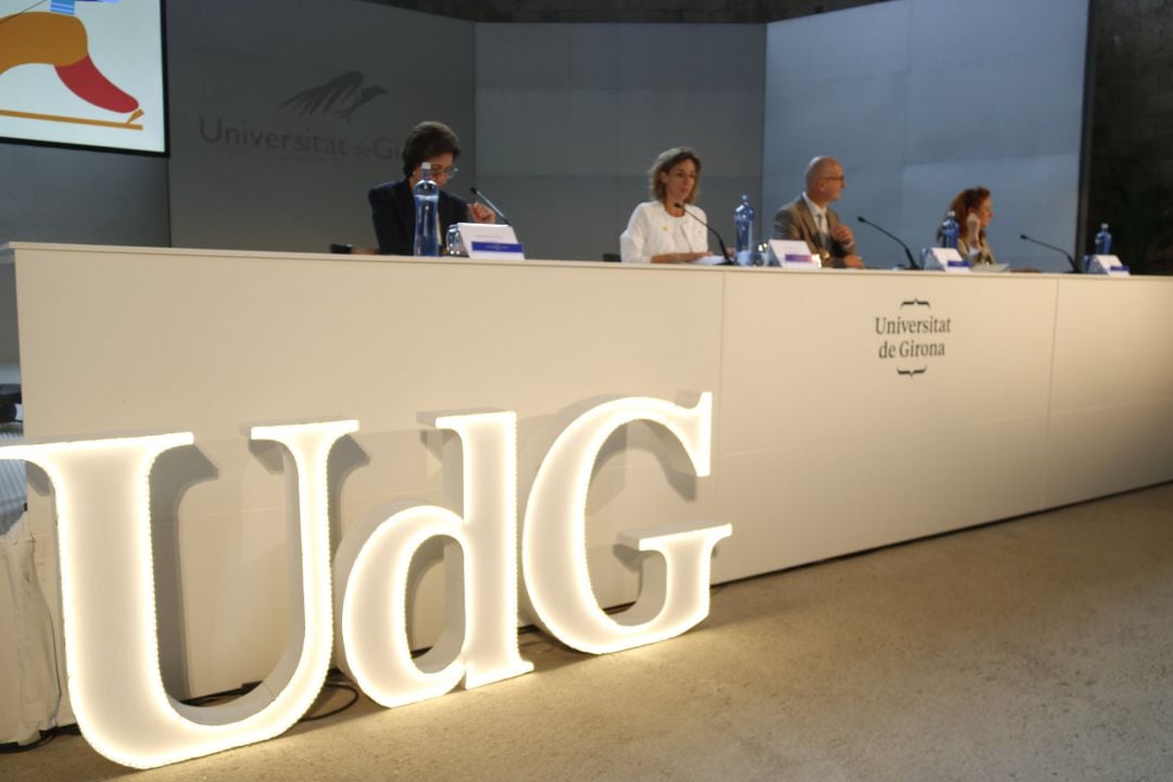 Pla obert de la taula de l&#039;acte inaugural del curs acadèmic del 2019-2020