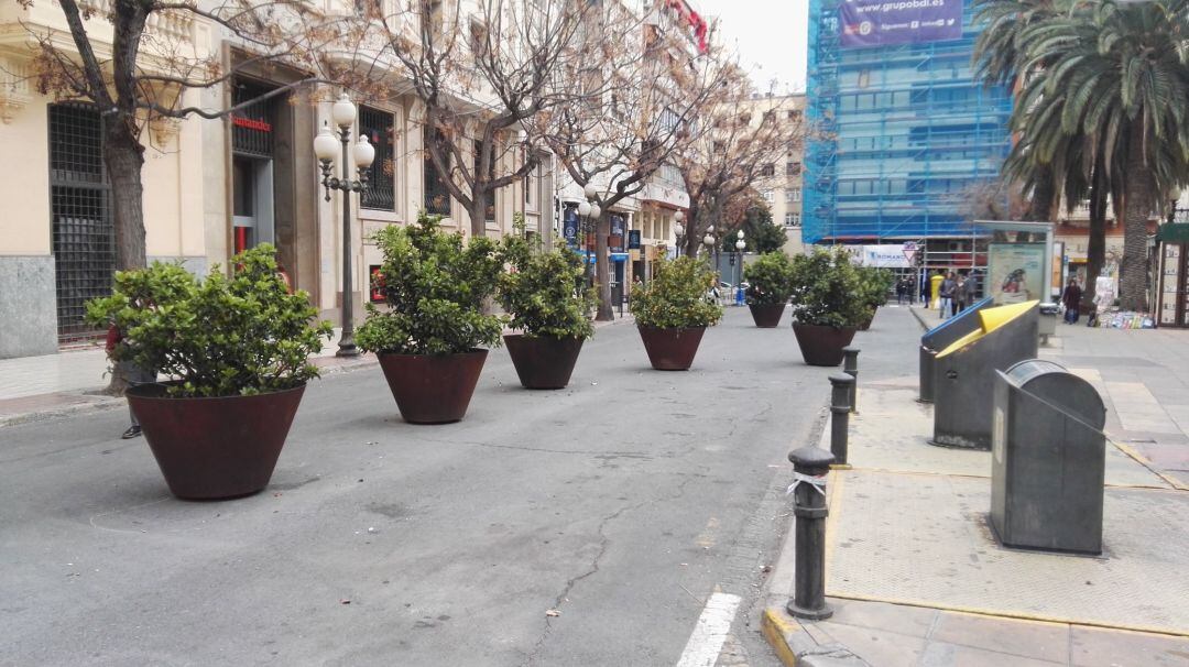 Imagen de archivo de la prueba piloto de peatonalización que inició el tripartito de izquierdas y que retiró el actual bipartito para implantar un proyecto definitivo