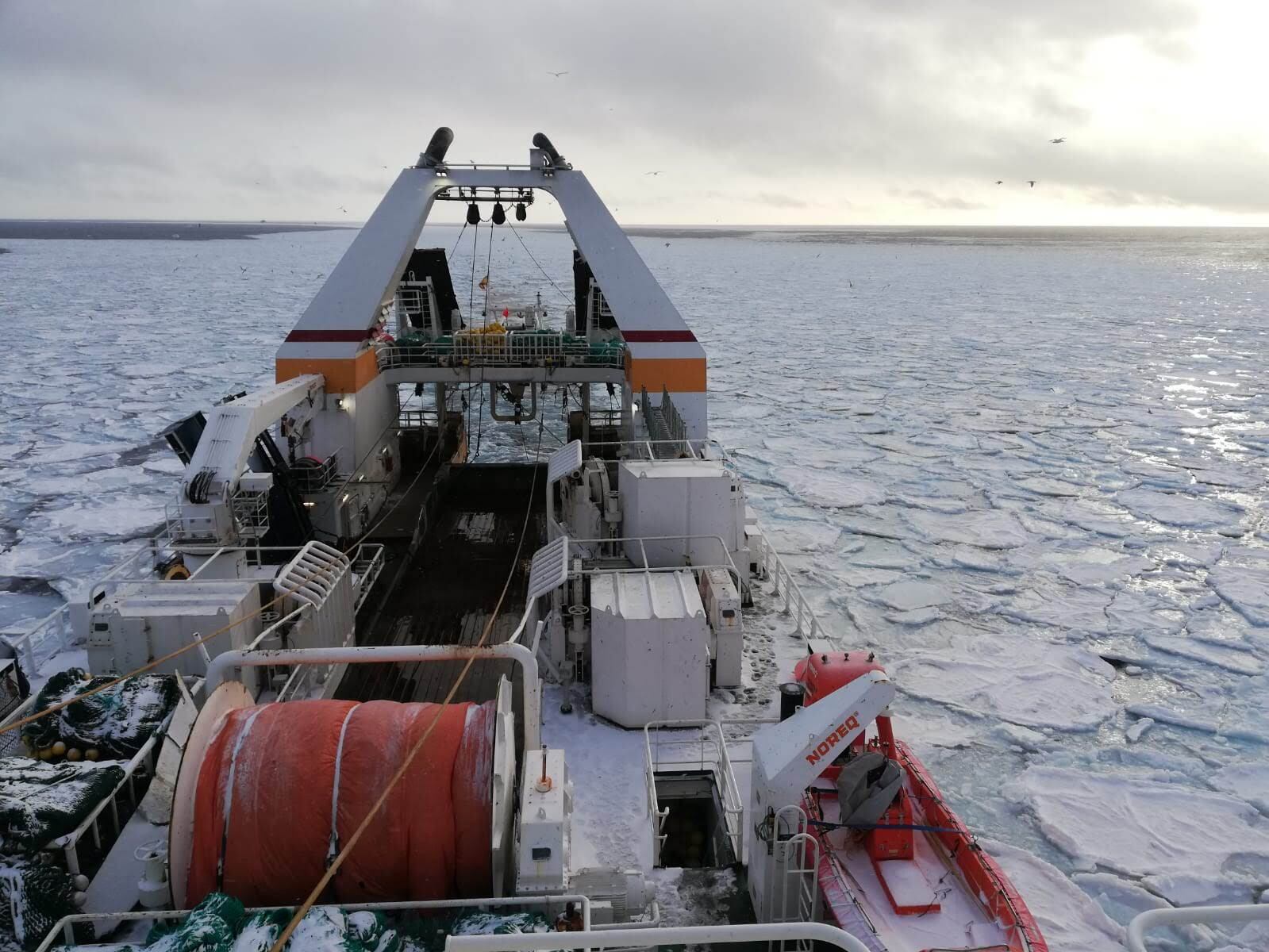 Buque bacaladero vigués en aguas de Noruega.