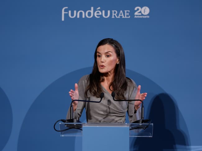 La reina Letizia, durante su intervención en el acto de conmemoración del vigésimo aniversario de la Fundación del Español Urgente (FundéuRAE), este miércoles en Madrid.