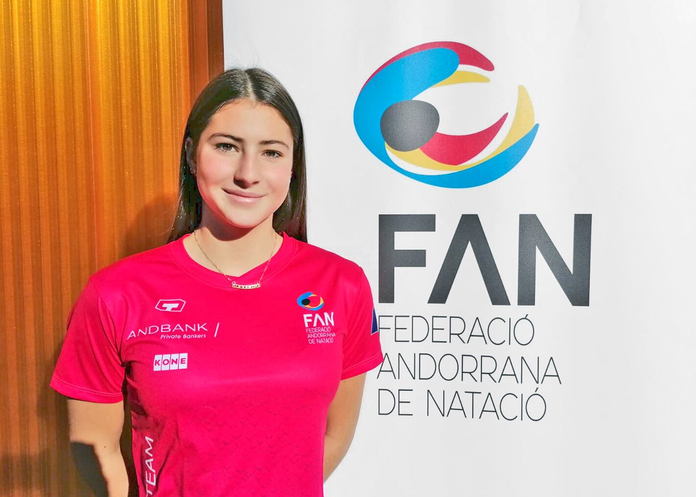 La nedadora andorrana Alexandra Mejía a la seu de la FAN.