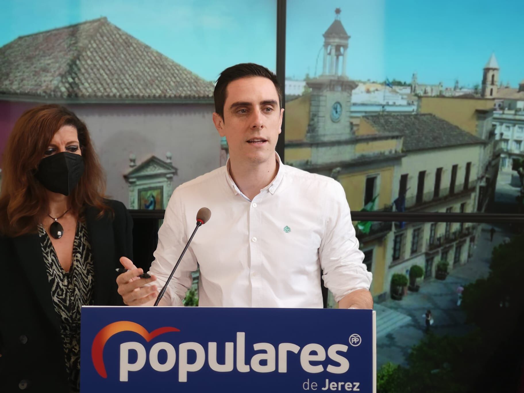 Jaime Espinar y Nausika Botamino este miércoles en rueda de prensa