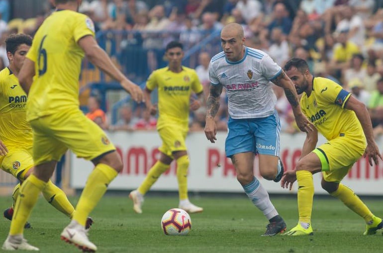 Jorge Pombo durante el encuentro de pretemporada contra el Villarreal CF