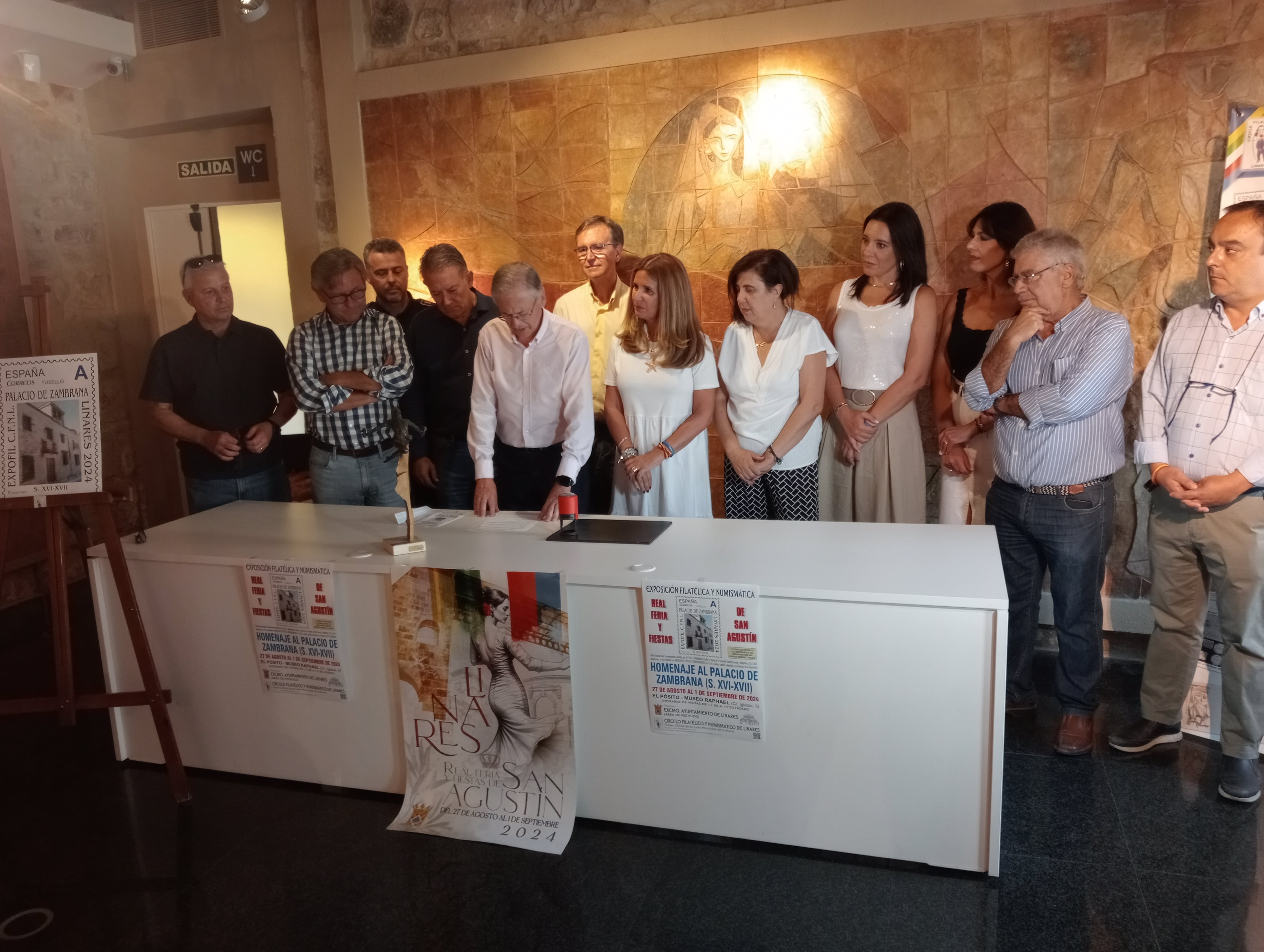 Presentación de la exposición homenaje al Palacio de Zambrana.