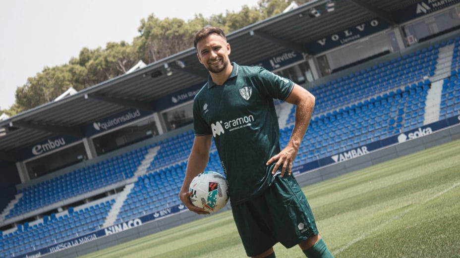 Álvaro Carrillo, jugador de la SD Huesca