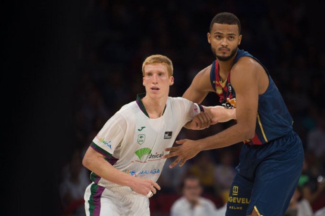 Alberto Díaz y Shavon Shields durante el partido.