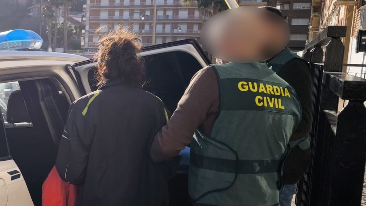 La Guardia Civil detiene a la presunta autora de más de una veintena de robos en Mazarrón