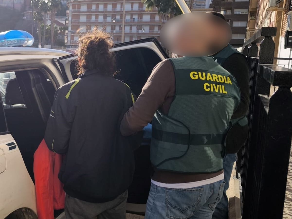 La Guardia Civil detiene a la presunta autora de más de una veintena de robos en Mazarrón