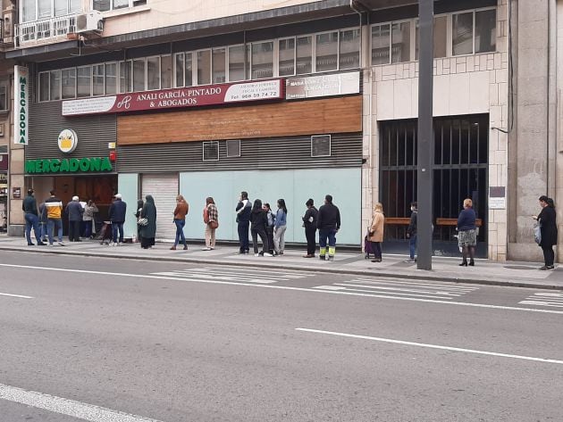 Colas en los supermercados