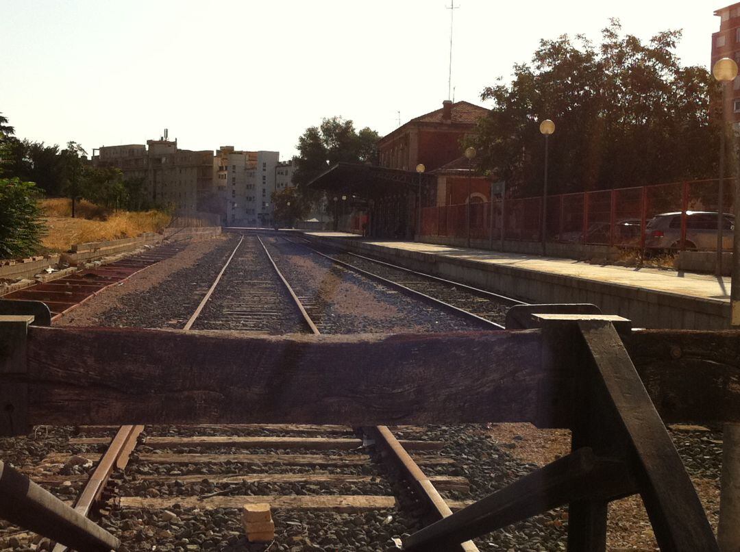 Adif renovará la vía entre las estaciones de Alcoy y Ontinyent.