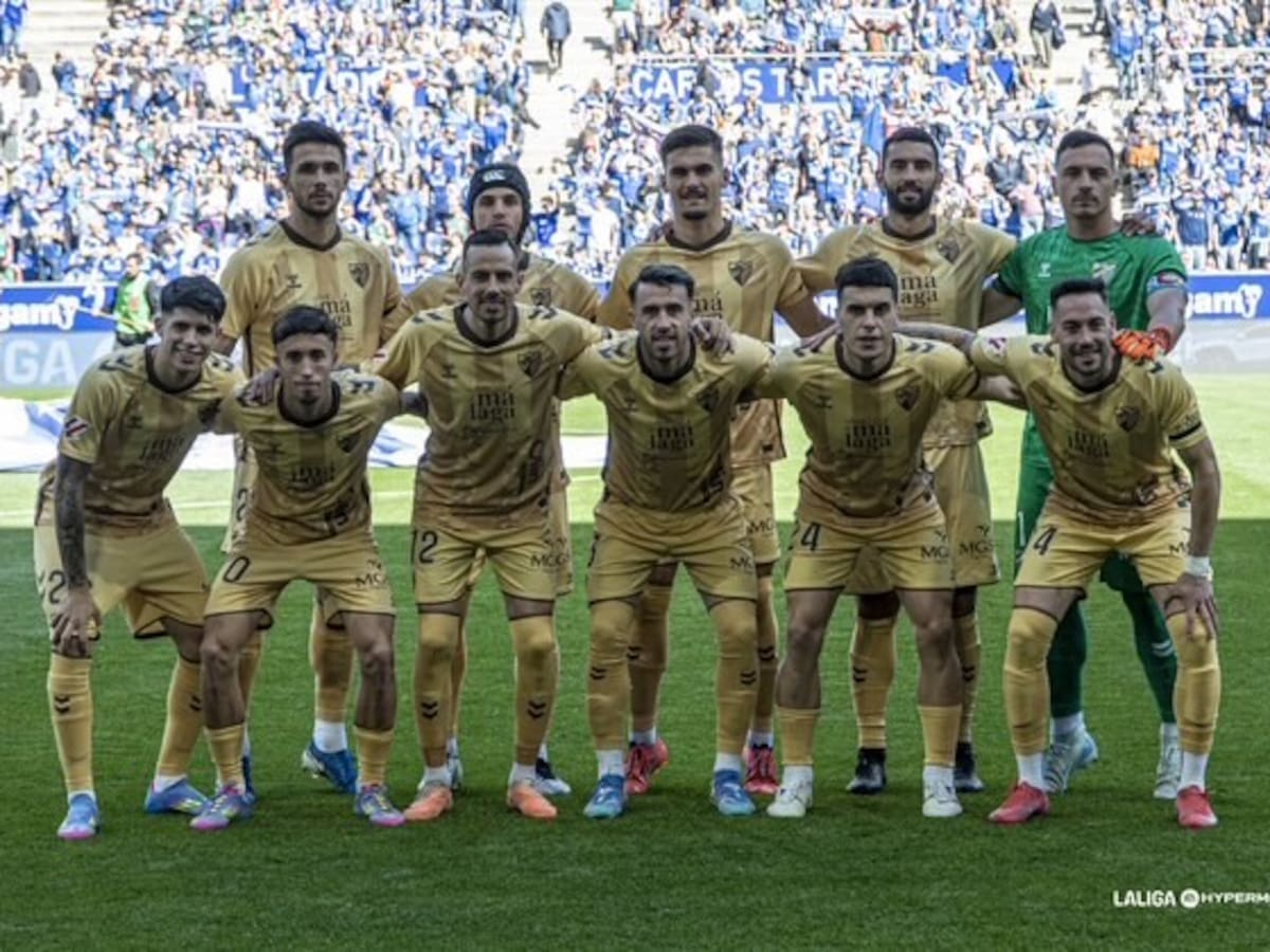 Un gol en propia puerta en el descuento de Manu Molina desconfigura al Málaga ante el Oviedo (2-1)