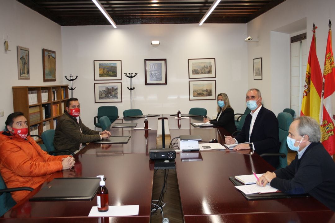 La Delegación Territorial de la Junta de Castilla y León recibió a los representantes del sector hostelero