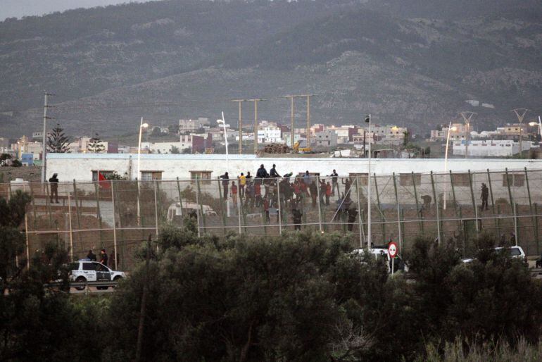 Alrededor de 30 inmigrantes subsaharianos intentaron saltar la valle que separa Melilla de Marruecos el pasado 31 de octubre.