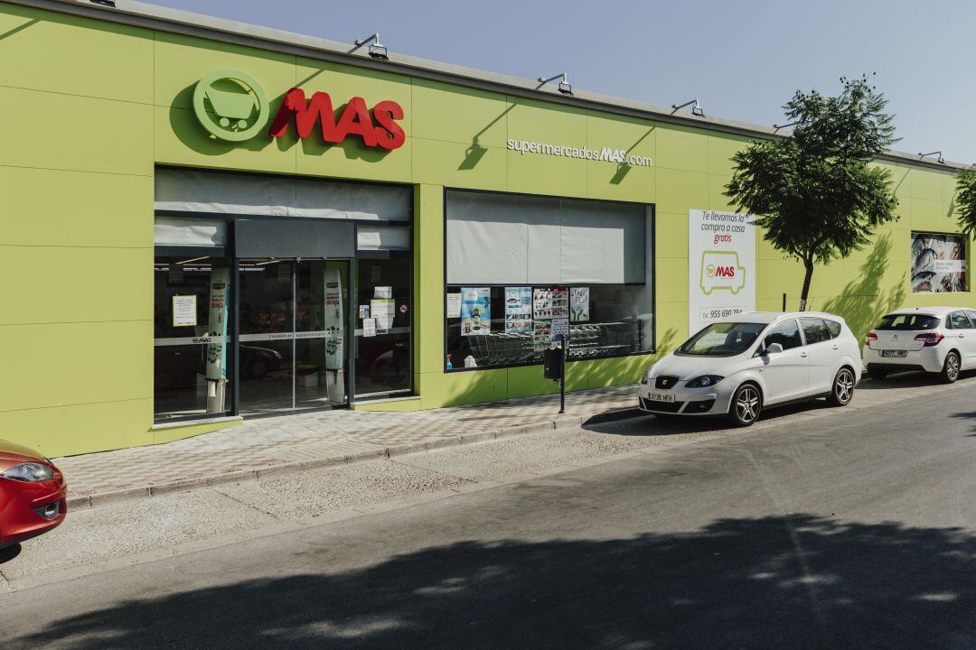 Fachada de supermercado MAS