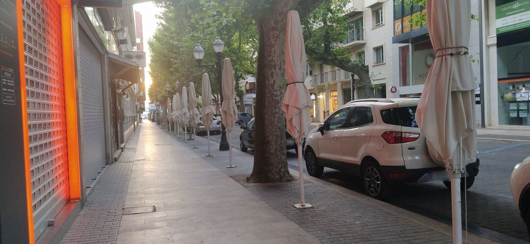 Establecimiento de restauración, en la calle Marqués de Campo, durante el estado de alarma.