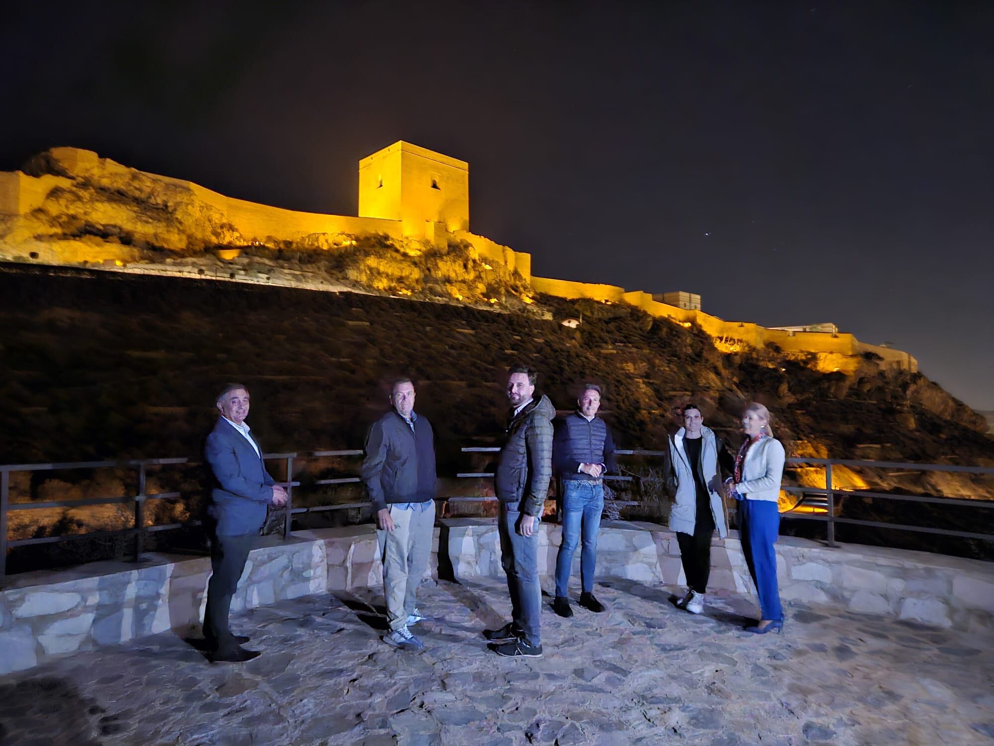 El exterior del Castillo de Lorca vuelve a iluminarse.