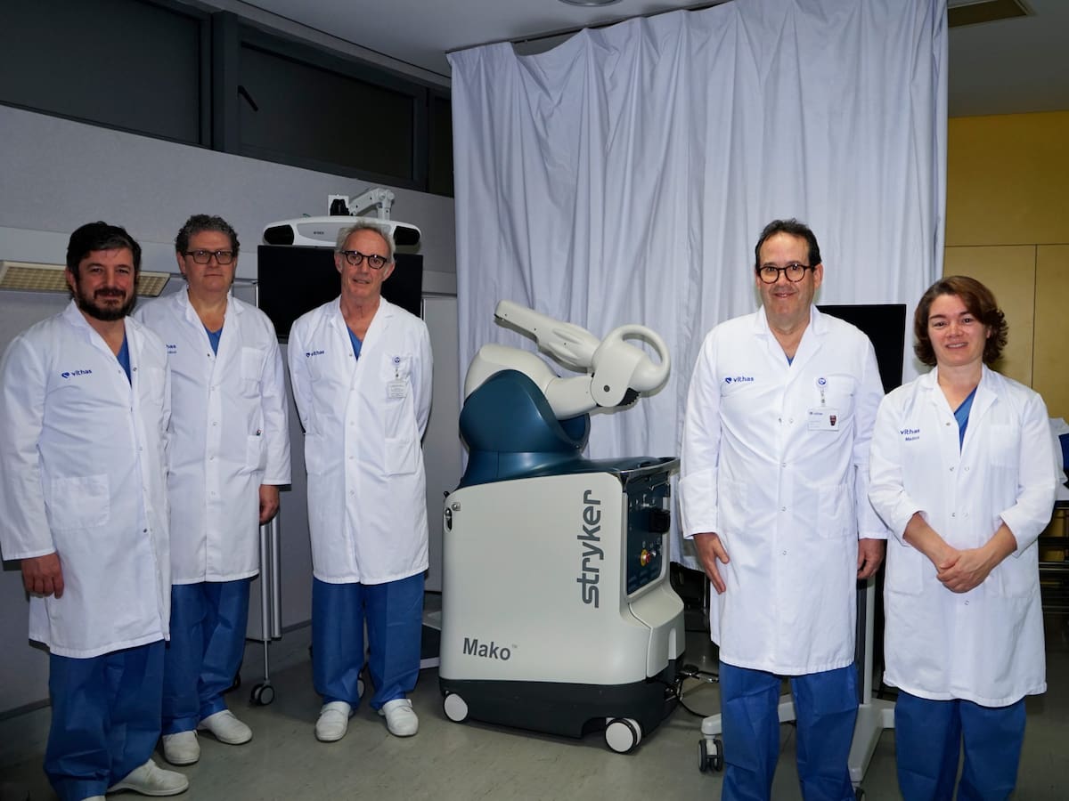 La nueva tecnología que llega a Vigo para que las operaciones de cadera y rodilla duelan menos y duren más