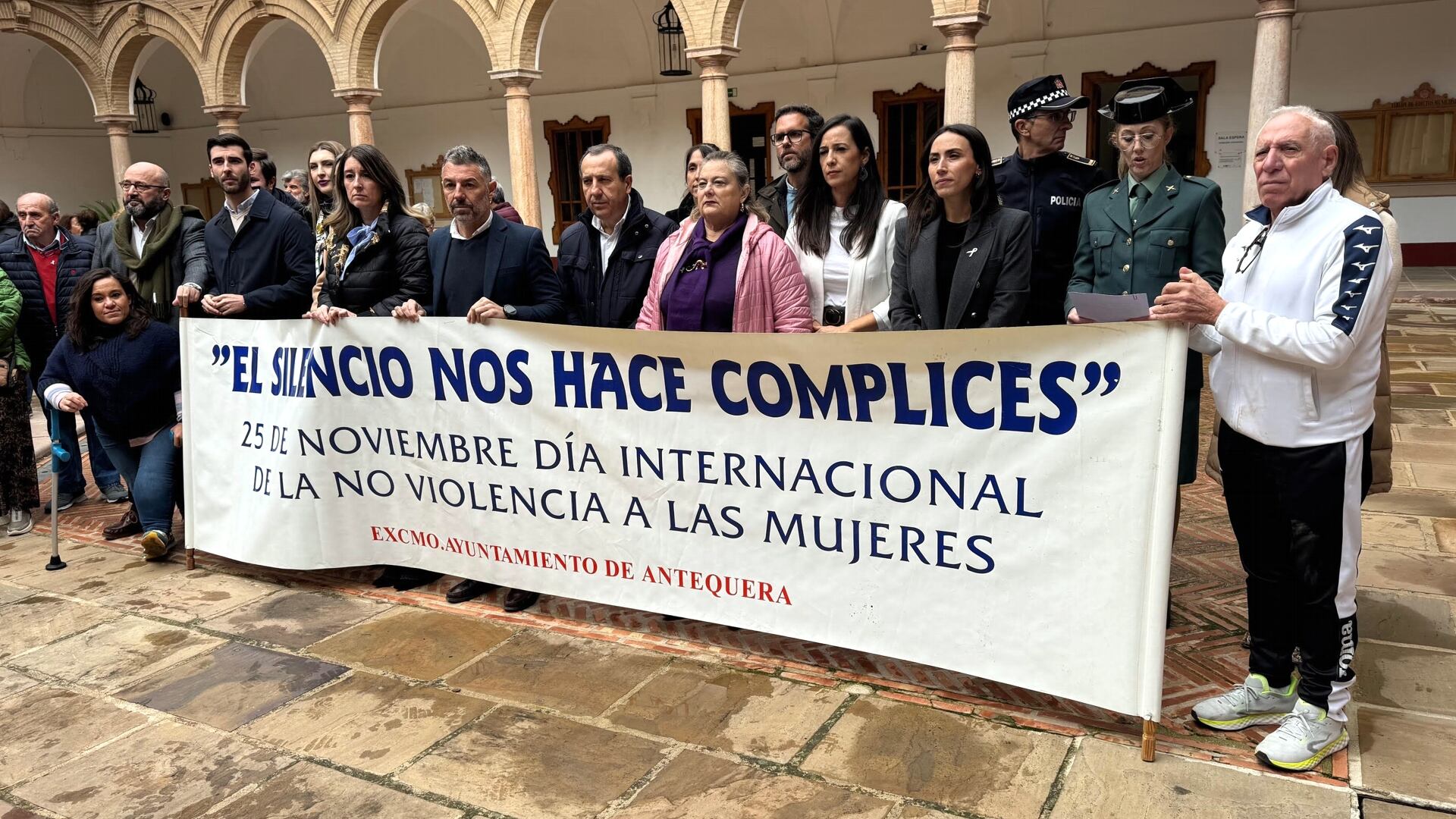 Acto institucional 25N Antequera
