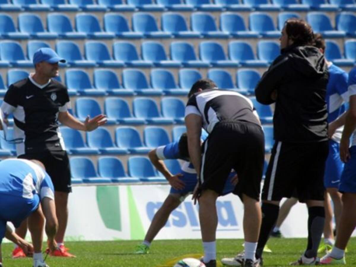 Las dudas de Mir para la delantera y el lateral casi decidido