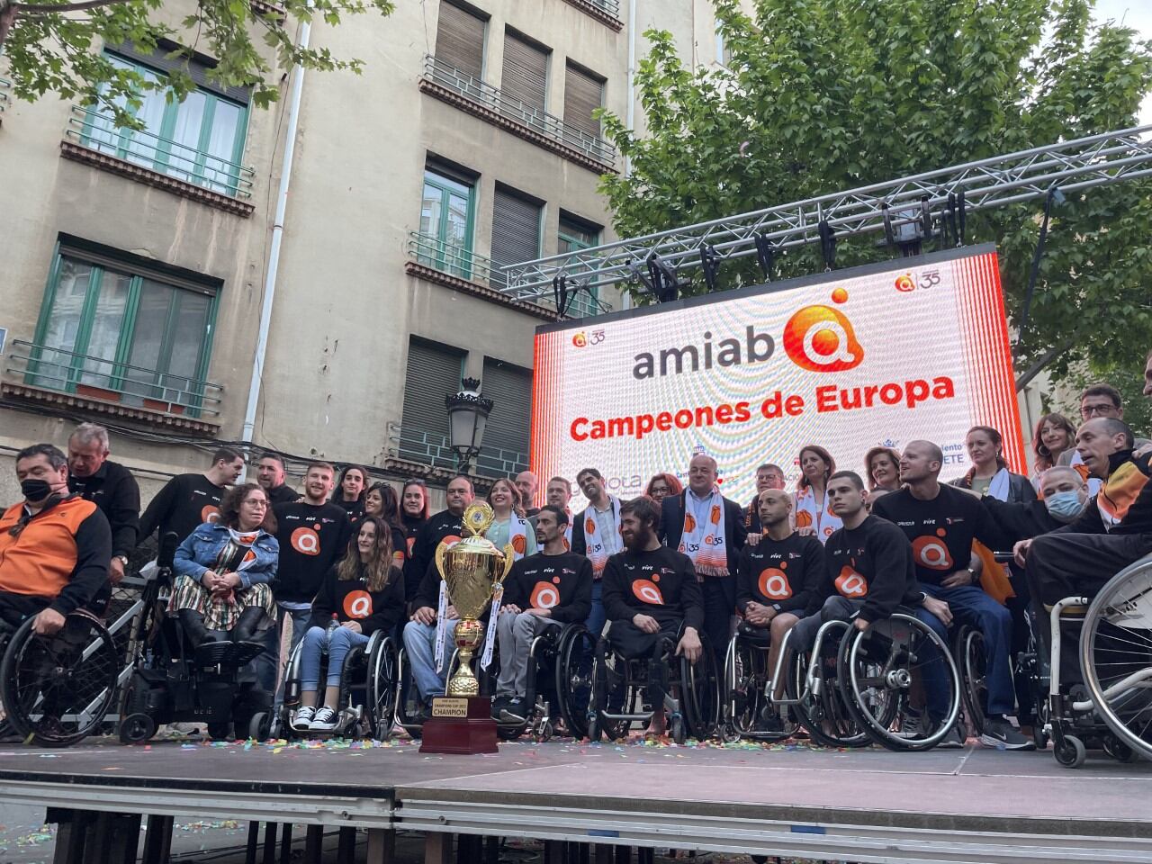 Homenaje al BSR Amiab Albacete en la Plaza de la Constitución