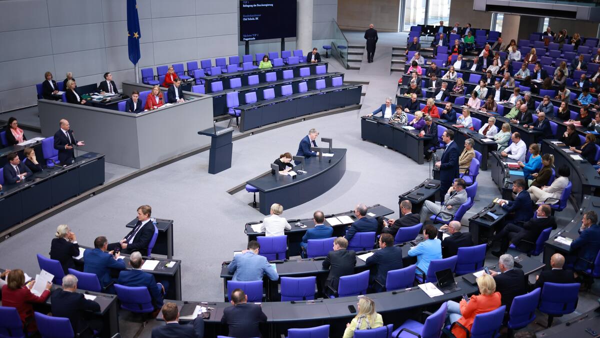 Punto y 25 | Política de batalla