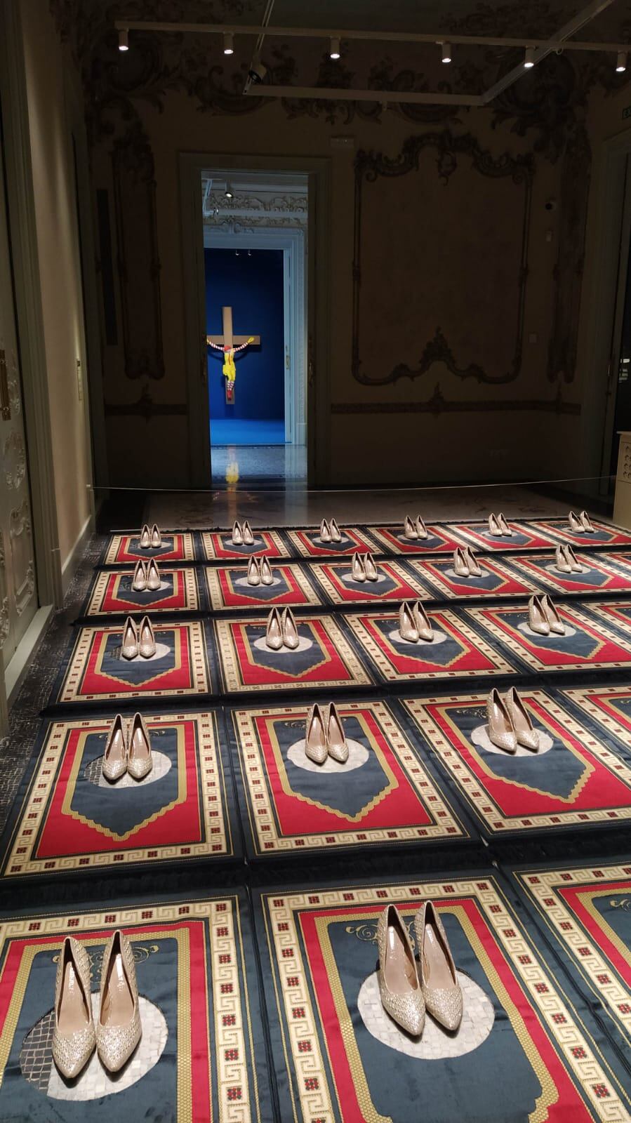 'Silencio rojo y azul', de Zoulikha Bouabdellah