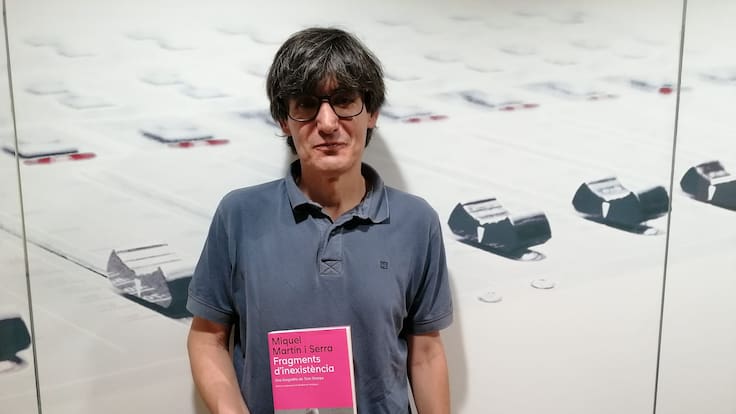 Miquel Martín i Serra publica Fragments d'Inexistència, una biografia de Tom Sharpe