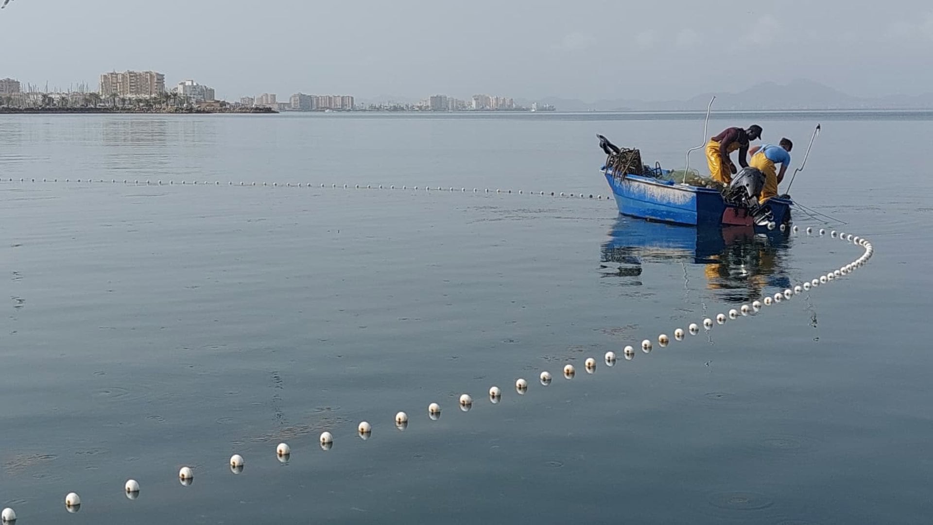 Imagen de archivo de una embarcación pesquera en La Manga.