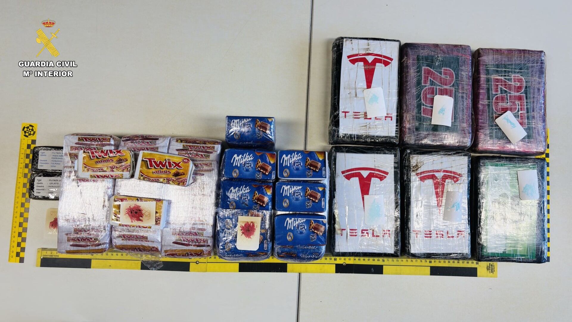 La Guardia Civil detiene en Salamanca a un hombre con más de 19 kilos de droga ocultos en su vehículo