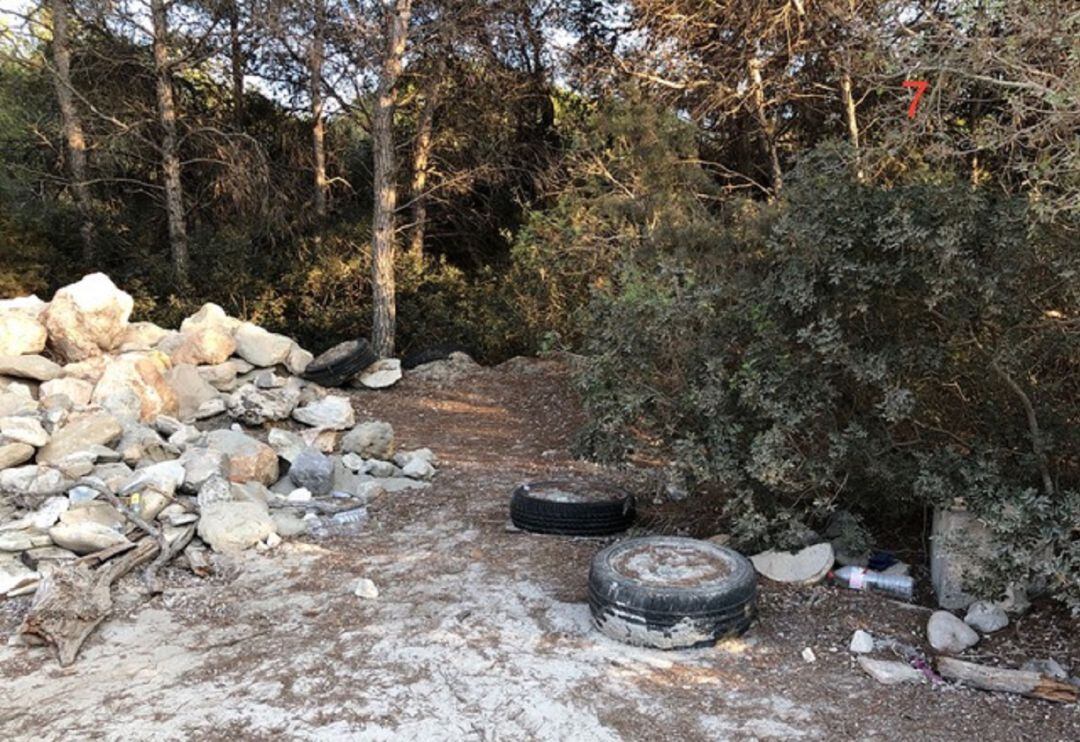 Imagen de residuos depositados en la zona