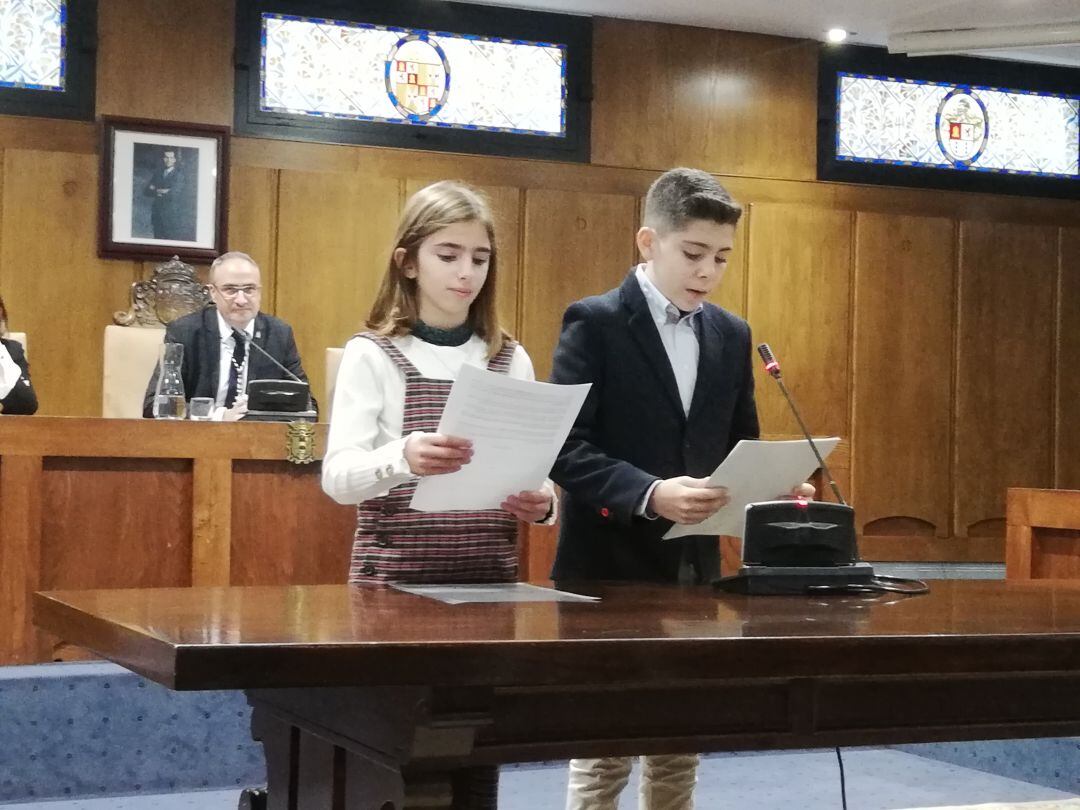 Eider Alonso y Javier González, representantes del Consejo Municipal de la Infancia y la Juventud en Ponferrada