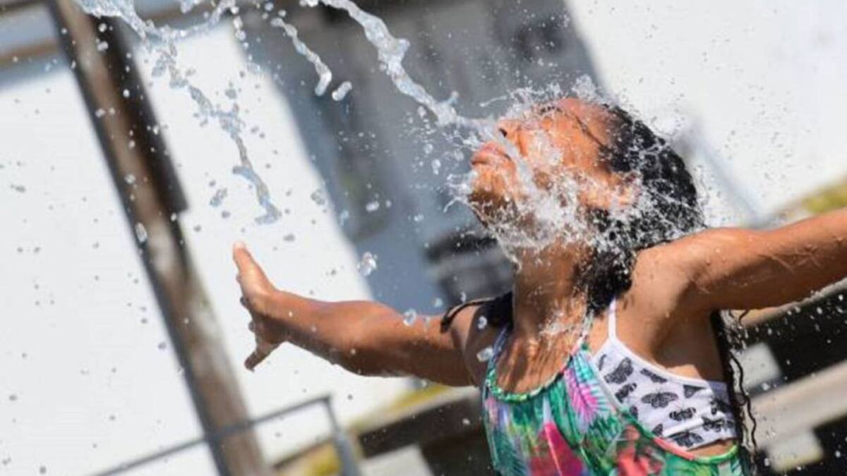 Consejos para sobrevivir a la ola de calor en casa y no morir (económicamente) en el intento