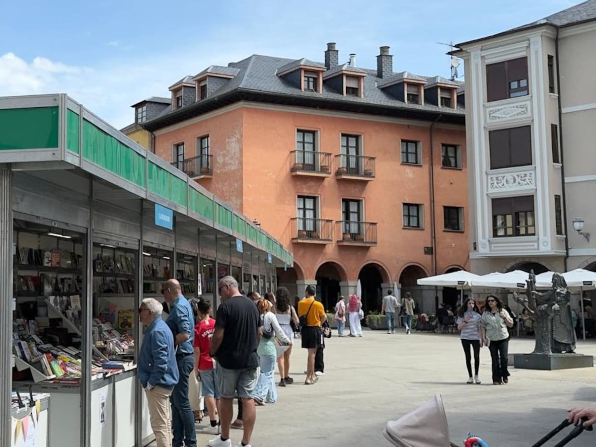 Lectura y terrazas combinan muy bien: la Feria del Libro de Ponferrada cierra con 30.000 visitas