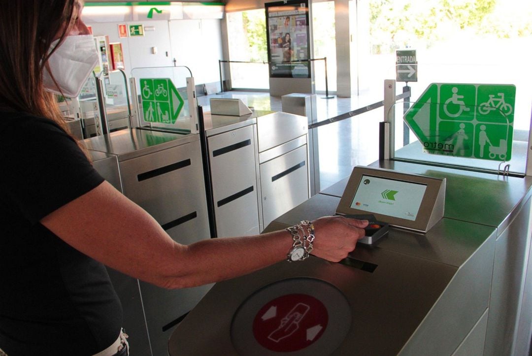 Sistema contactless para usuarios del Metro.