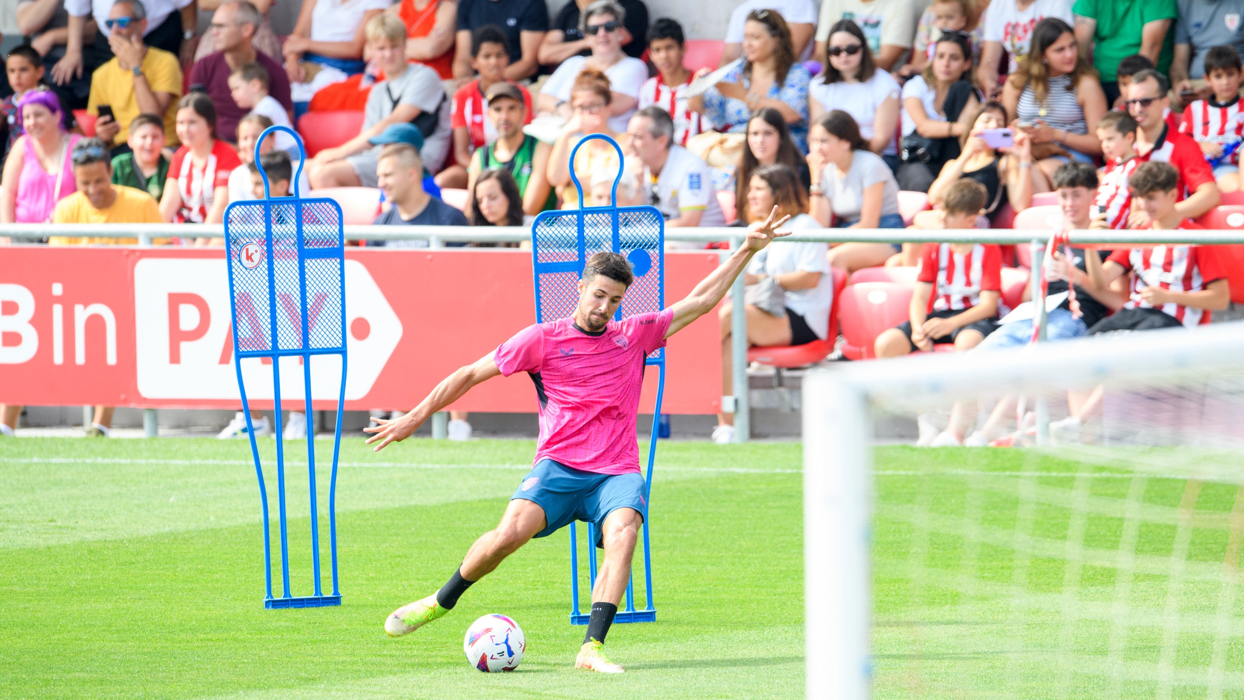 Javier Martón, durante un entrenamiento en Lezama | Autor: Athletic Club