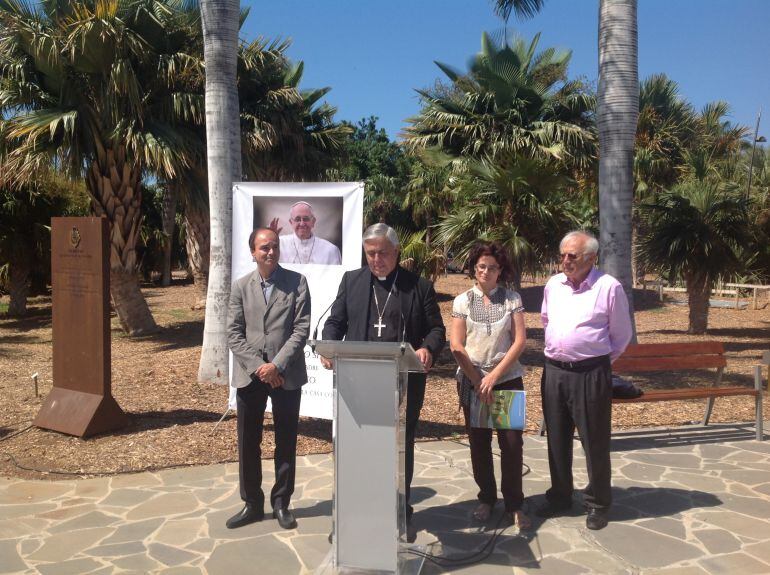 Presentación encíclica en el Palmétum 