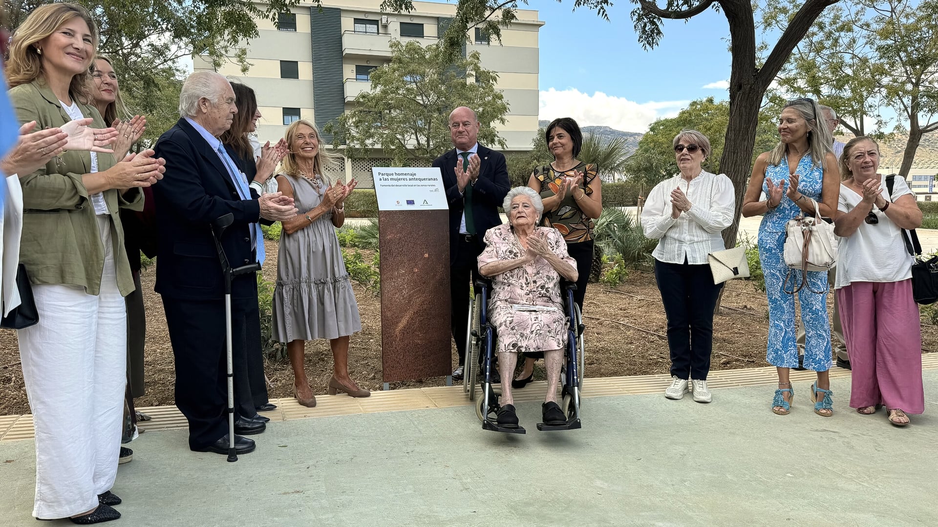 Inauguración del parque dedicado a la mujer antequerana