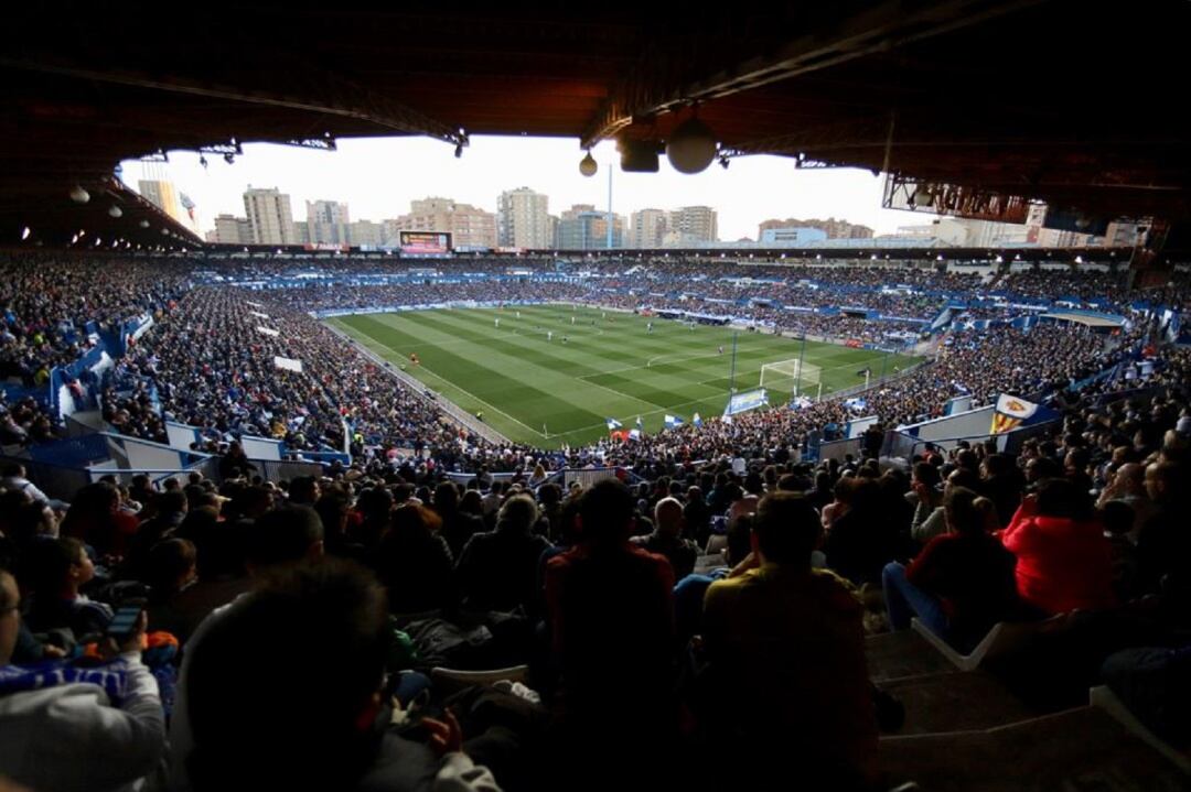 La afición no ha abandonado al equipo en La Romareda