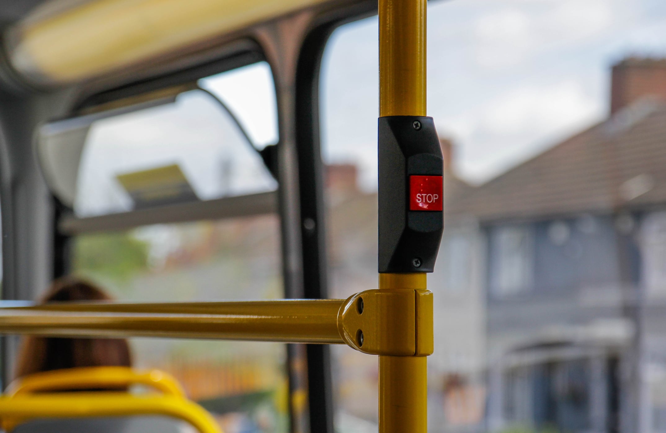 El servicio de autobús es gratuito aunque se necesita reserva previa.