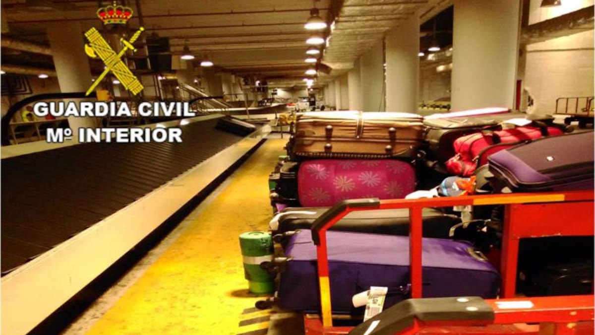 Investigados cuatro empleados del aeropuerto por robar objetos de maletas facturadas