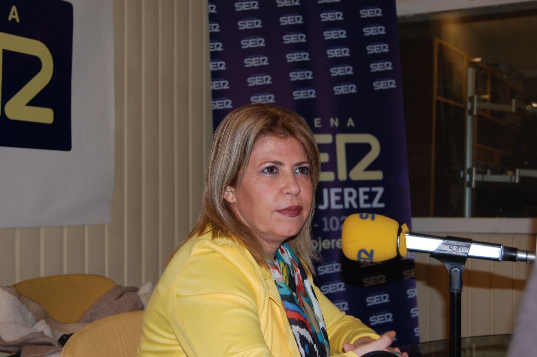 Mamen Sánchez, alcaldesa de Jerez, en los estudios de Radio Jerez 