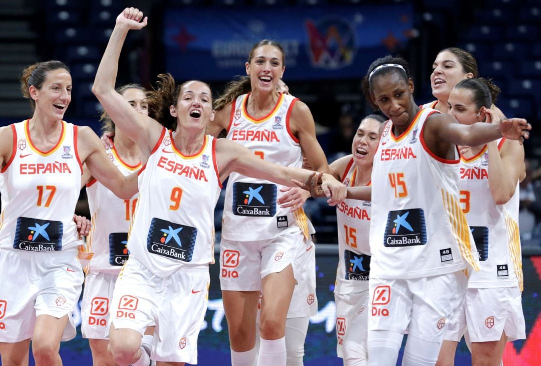 Las jugadoras de la selección celebran su pase a semifinales