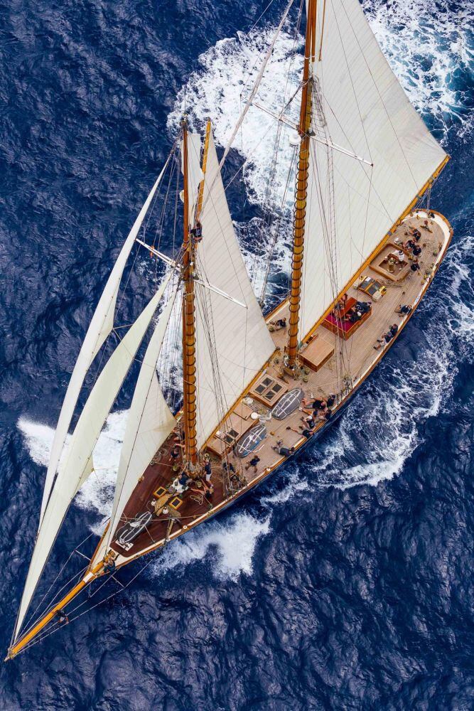 Aquest vaixell de més de 100 anys ja ha competit en altres edicions a la Copa del Rei a Maó.