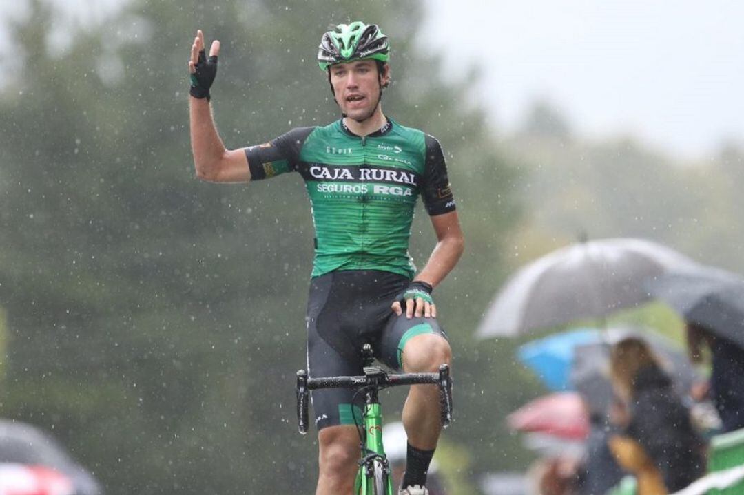 Oier Lazkano da el salto a profesionales.