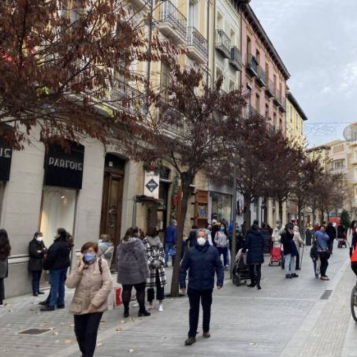 Los comerciantes piden más: alargar el horario de apertura y aumentar los aforos