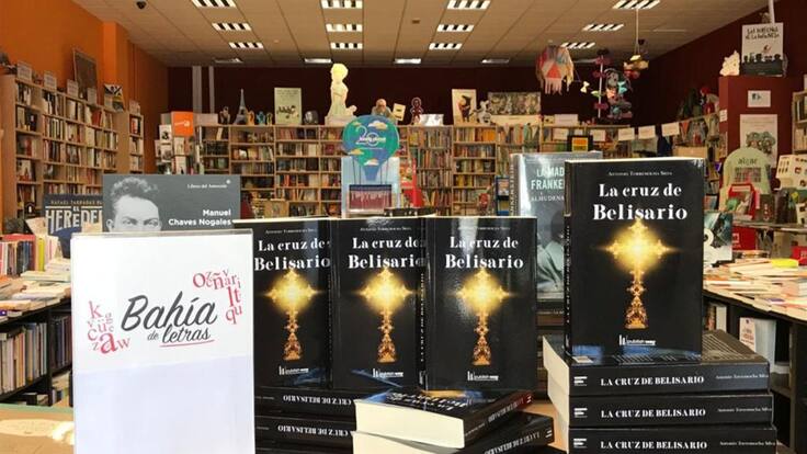 Antonio Torremocha presenta "La Cruz de Belisario"