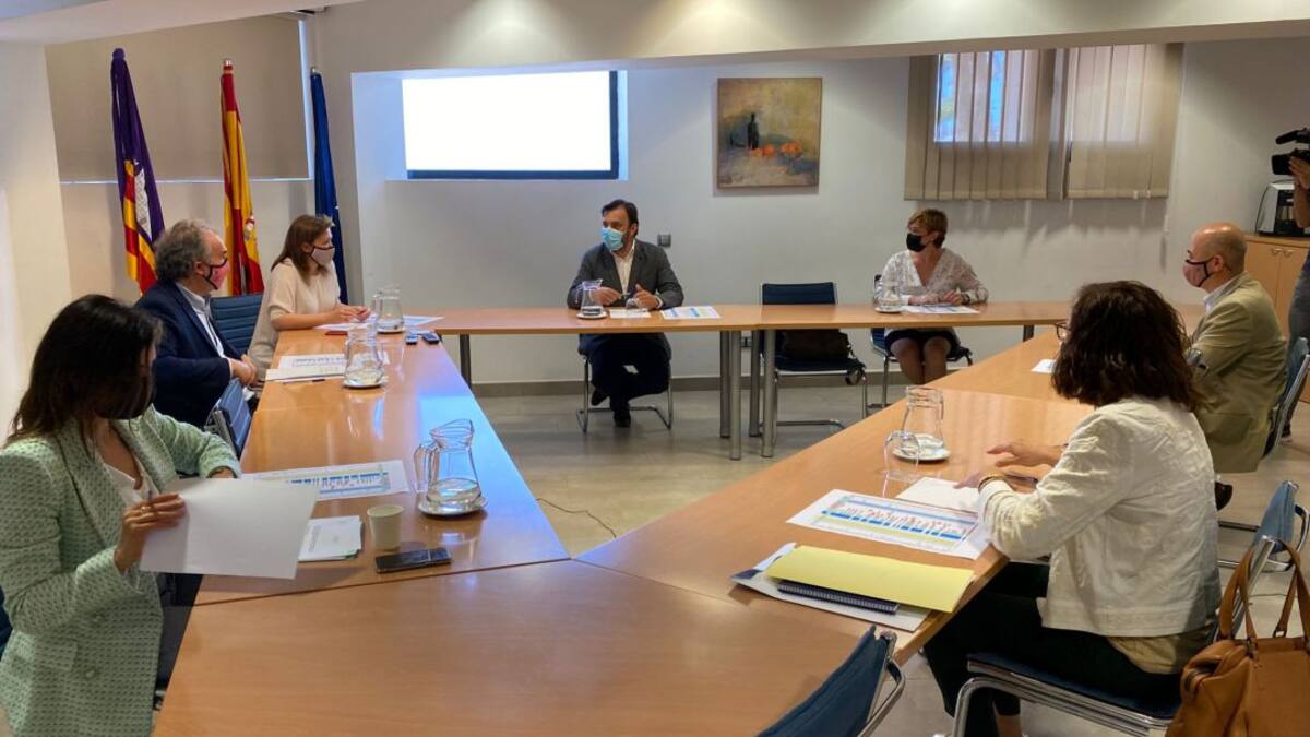 Educación da una partida a los municipios por los gastos de limpieza en escuelas